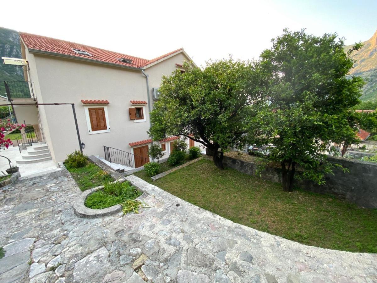 Apartments Mezini 11 Kotor Exterior foto